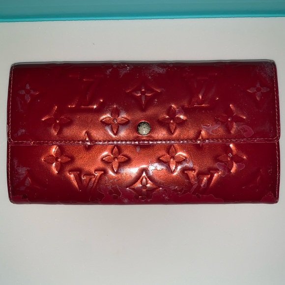 Louis Vuitton Patent Leather Sarah Wallet- Red - Picture 1 of 8